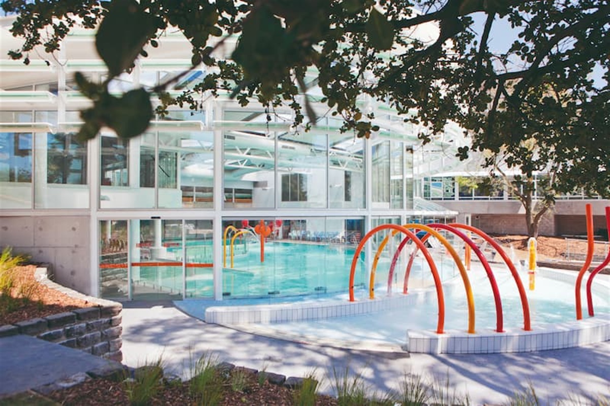 Harold Holt Swim Centre logo