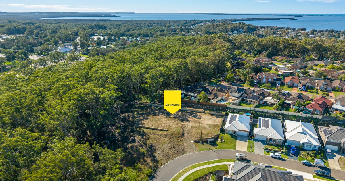 Ray White Coast Edge logo