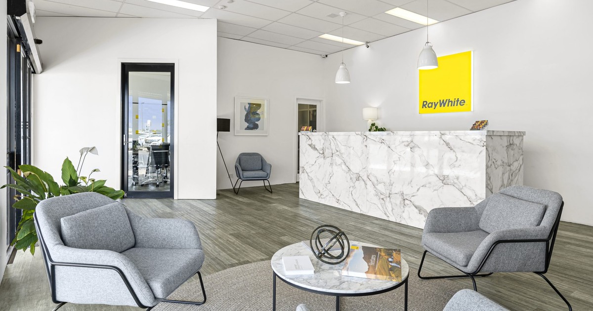 Ray White logo